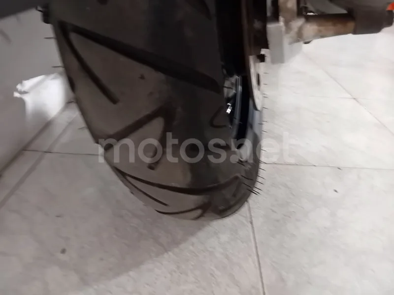 Yamaha XMAX 250 - Vista 10