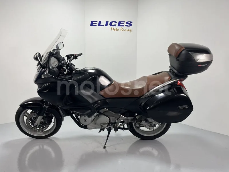 Honda NT700V Deauville - Vista 10