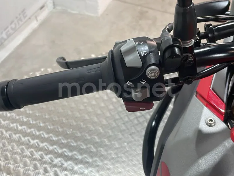BMW G 310 GS - Vista 11