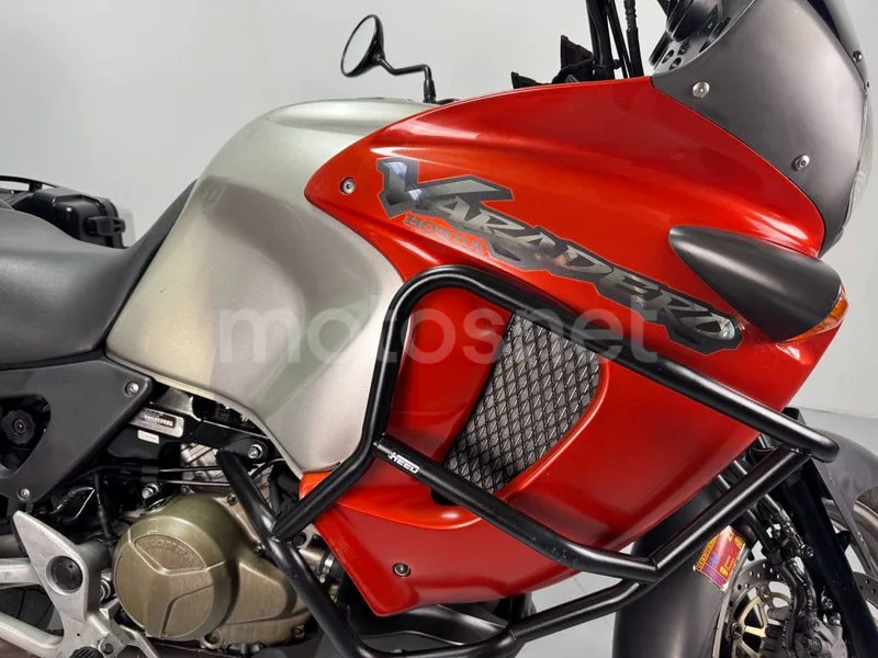 Honda XL1000V Varadero - Vista 4