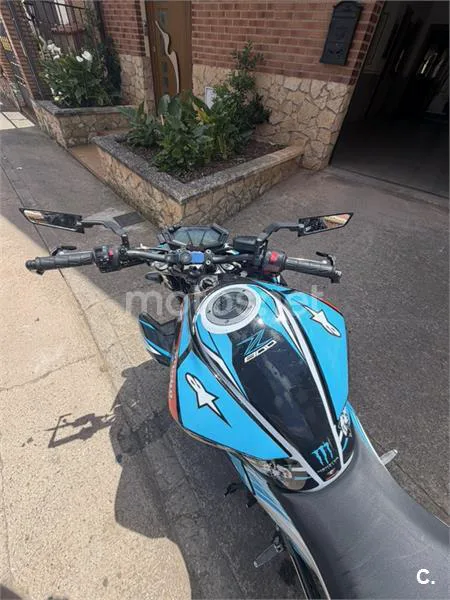 Kawasaki Z800 - Vista 7