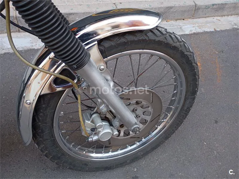 Yamaha SR250 Special - Vista 4