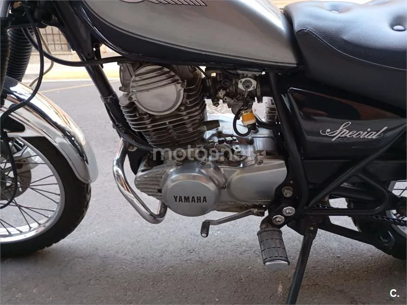 Yamaha SR250 Special - Vista 6