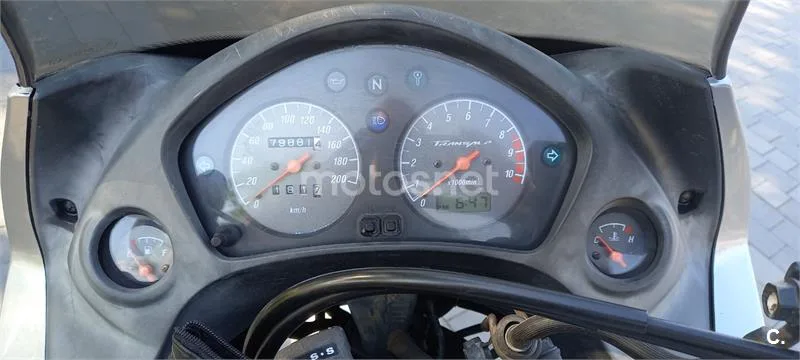 Honda XL650V Transalp - Vista 5