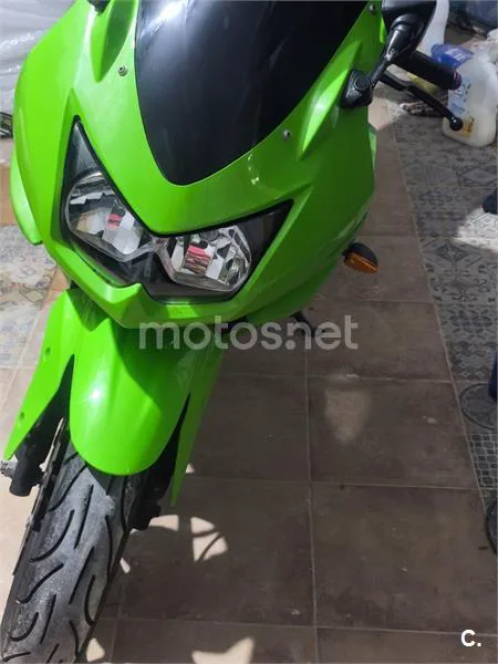 Kawasaki Ninja 250R - Vista 11
