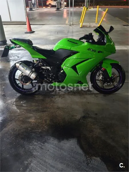 Kawasaki Ninja 250R - Vista 10
