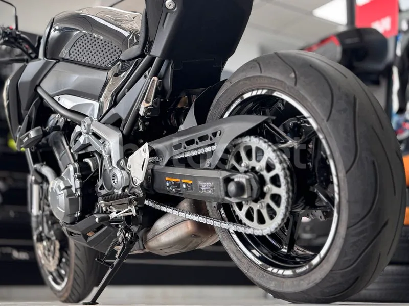 Kawasaki Z900 - Vista 7