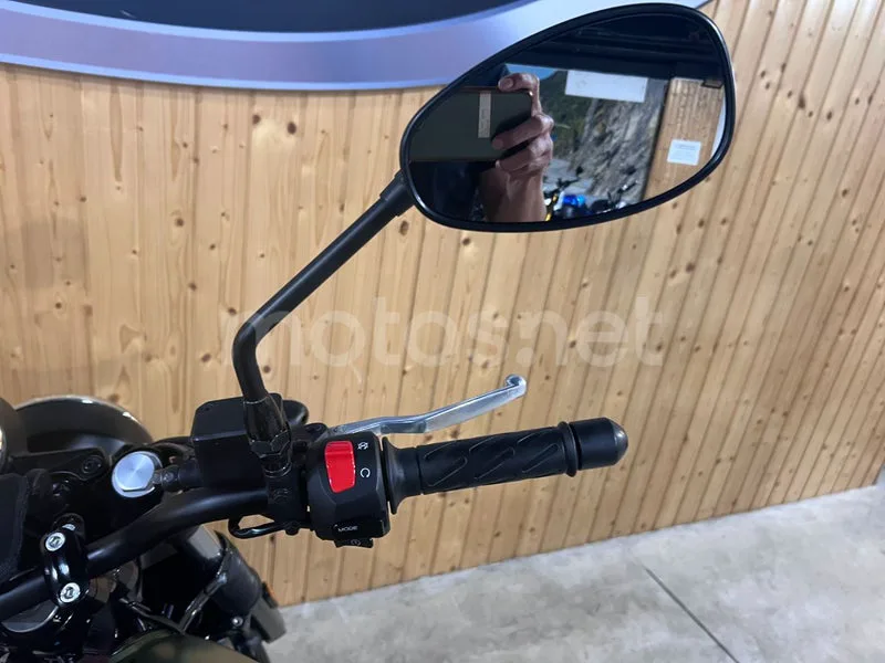 Moto Guzzi V7 III - Vista 15