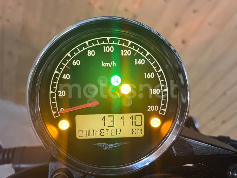 Moto Guzzi V7 III - Vista 19