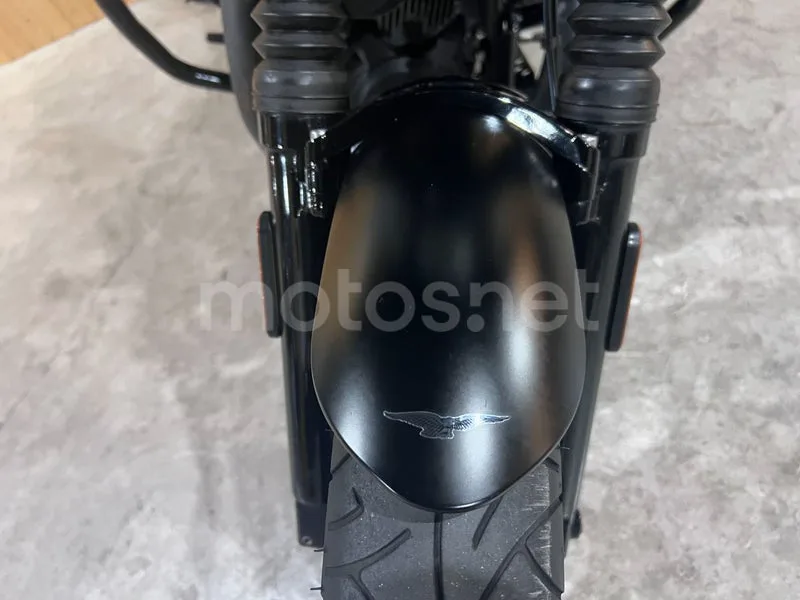 Moto Guzzi V7 III - Vista 23