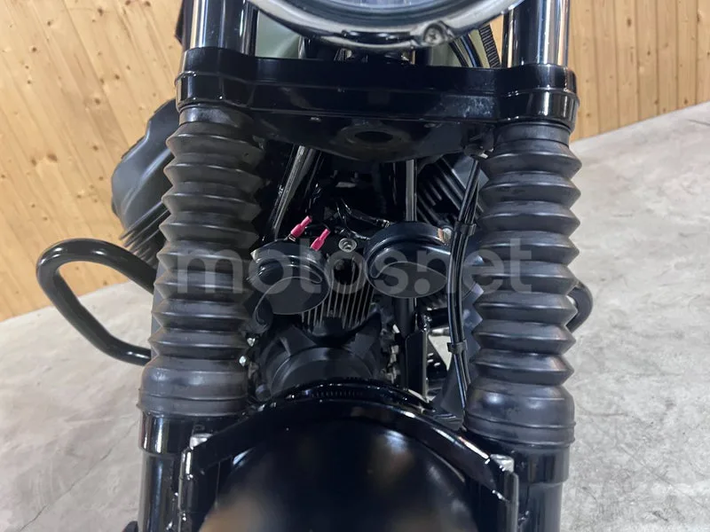Moto Guzzi V7 III - Vista 24