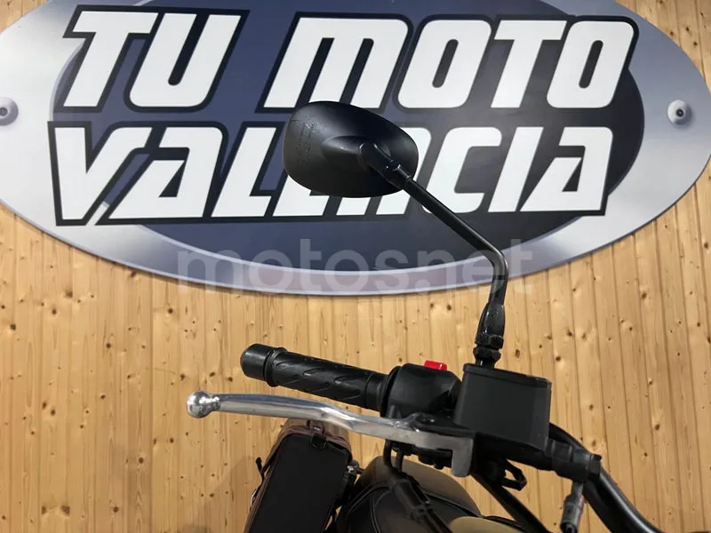 Moto Guzzi V7 III - Vista 29