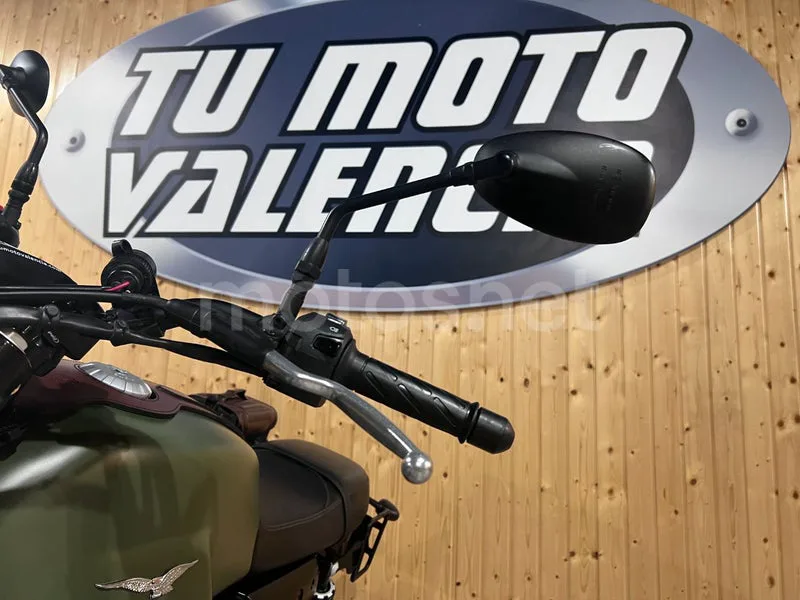 Moto Guzzi V7 III - Vista 30