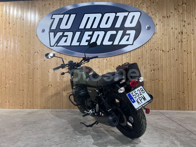 Moto Guzzi V7 III - Vista 4