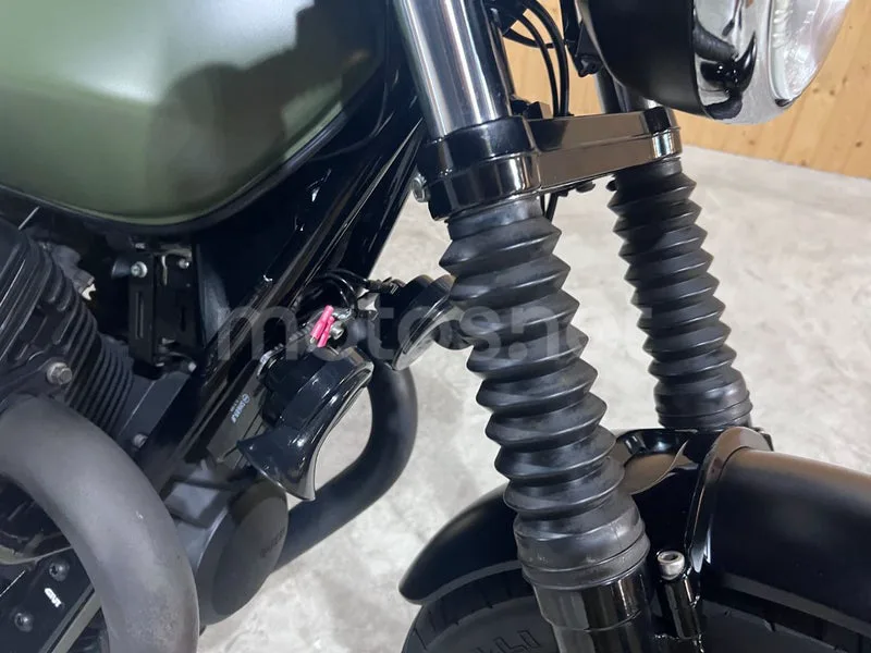 Moto Guzzi V7 III - Vista 34