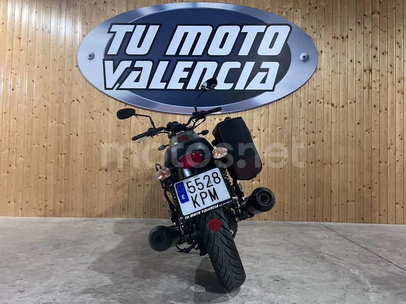 Moto Guzzi V7 III - Vista 6