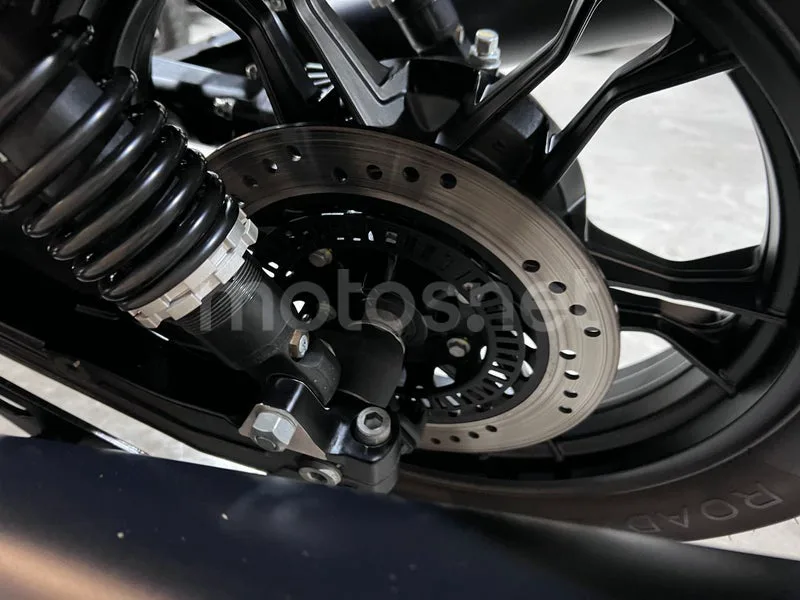 Moto Guzzi V7 III - Vista 61