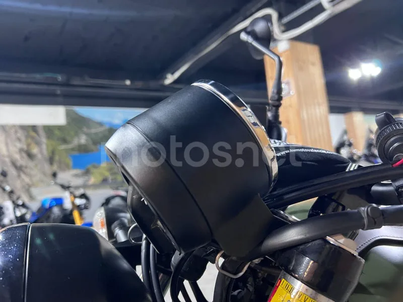 Moto Guzzi V7 III - Vista 74
