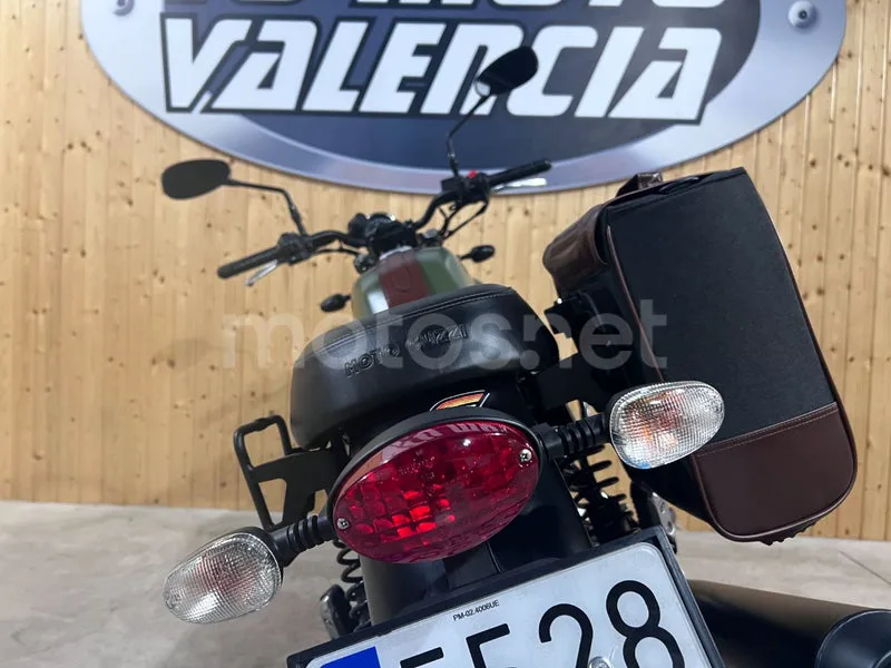 Moto Guzzi V7 III - Vista 9