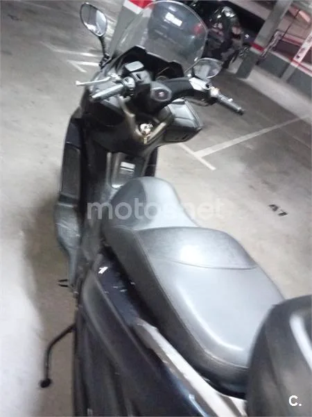 Kymco Grand Dink 300 - Vista 4