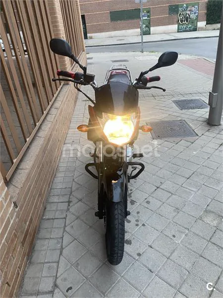 Yamaha YBR125 - Vista 4