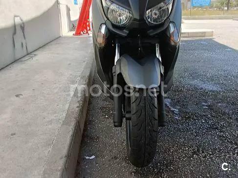 Yamaha XMAX 250 - Vista 3