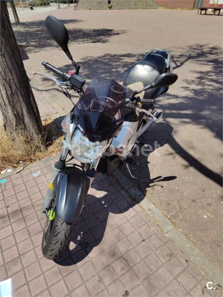 Suzuki GSR600 - Vista 9