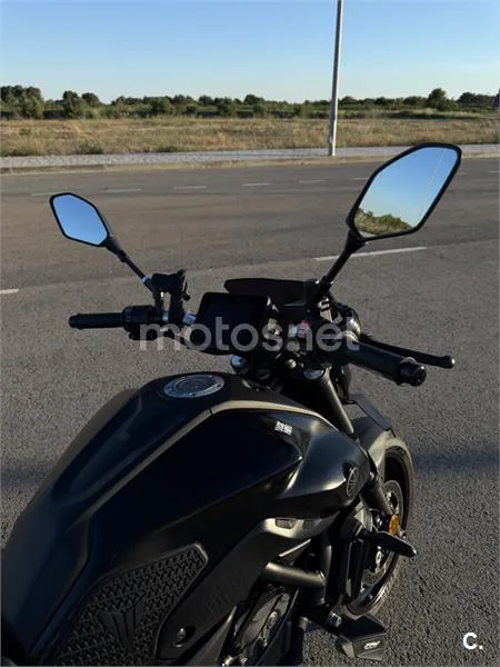 Yamaha MT-07 - Vista 4