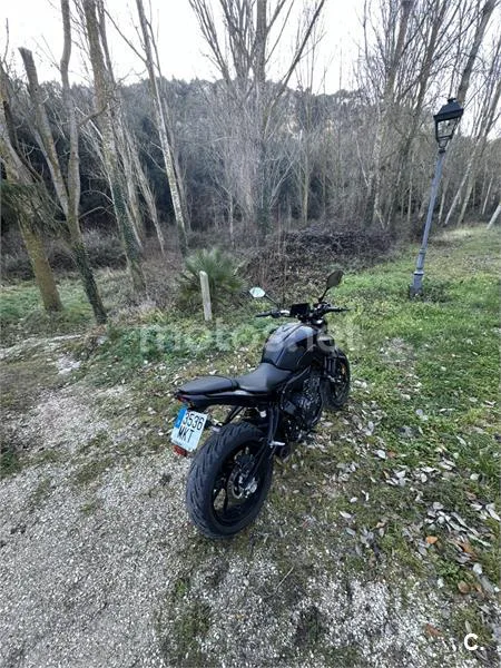 Yamaha MT-07 - Vista 9