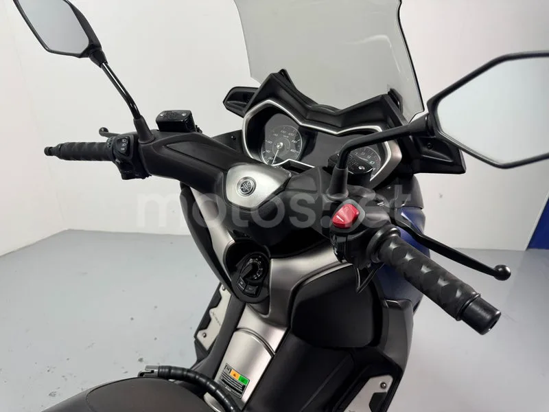 Yamaha XMAX 125 - Vista 23