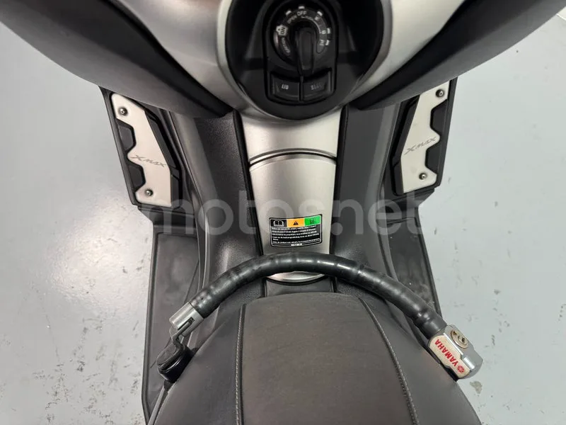 Yamaha XMAX 125 - Vista 10
