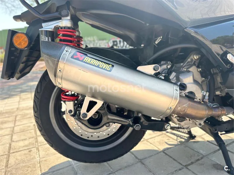 Yamaha XMAX 300 - Vista 15