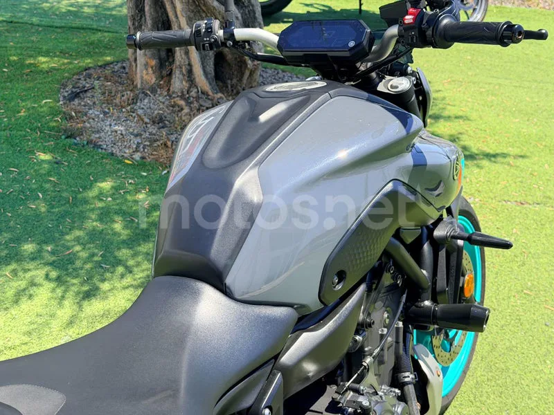Yamaha MT-07 - Vista 14