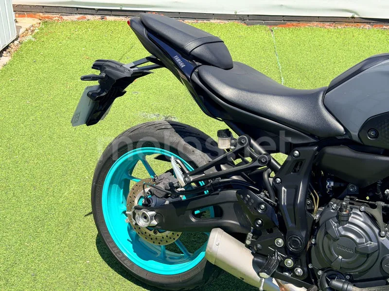 Yamaha MT-07 - Vista 8