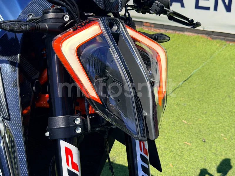 KTM 1290 Super Duke R - Vista 5