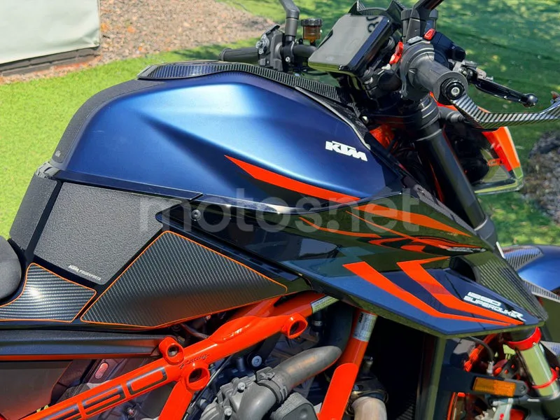 KTM 1290 Super Duke R - Vista 10