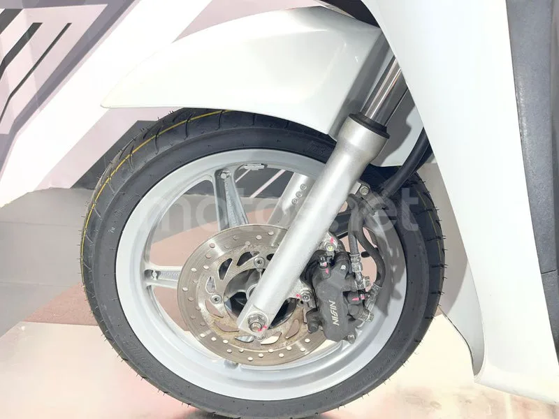 Honda SH125i - Vista 19