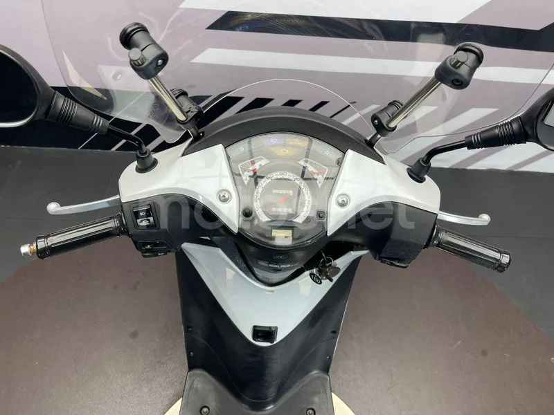 Honda SH125i - Vista 10