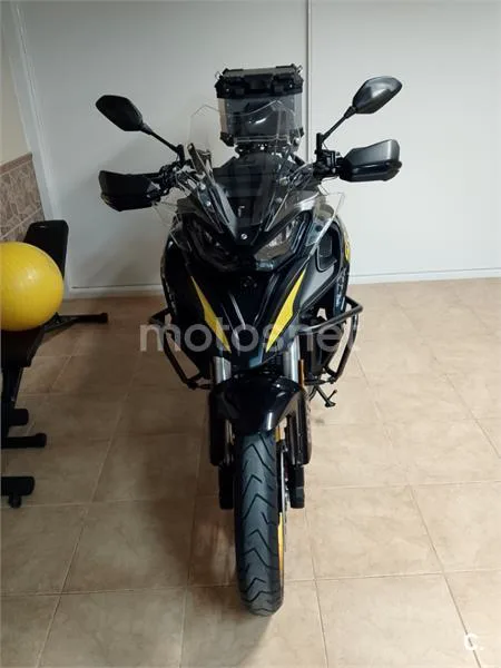 QJ Motor SRT 900 SX - Vista 3