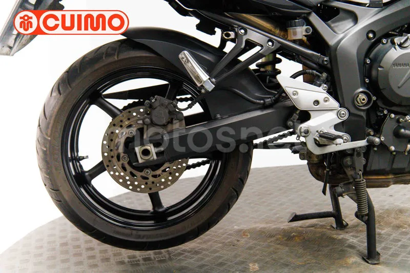 Yamaha FZ6 - Vista 14