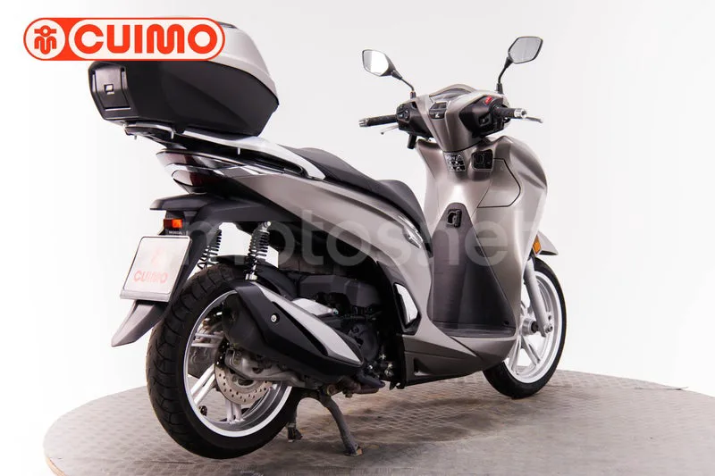 Honda SH350i - Vista 4