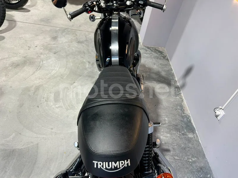 Triumph Thruxton - Vista 7
