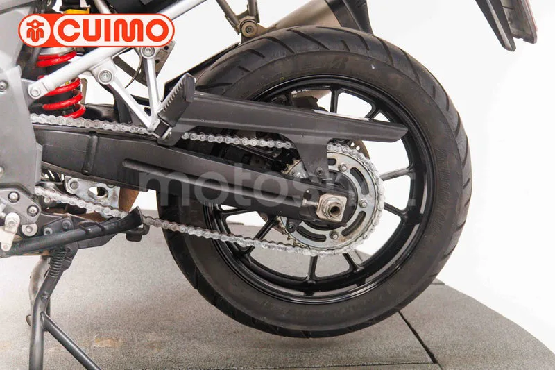Suzuki V-Strom 1000 - Vista 20
