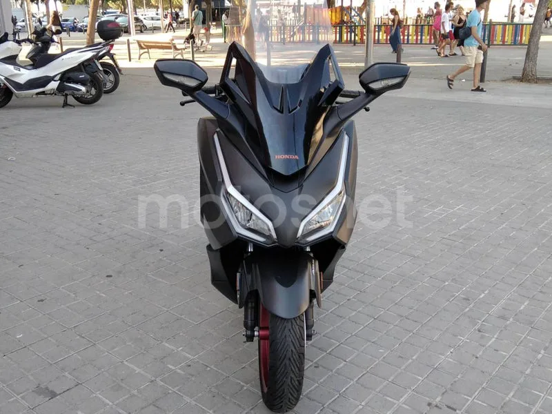 Honda Forza 125 - Vista 4