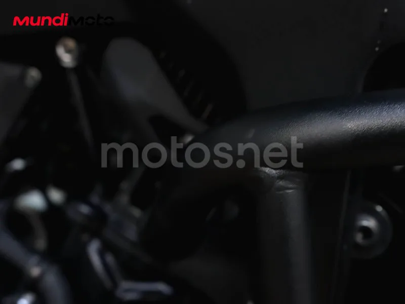 Suzuki V-Strom 800 - Vista 14