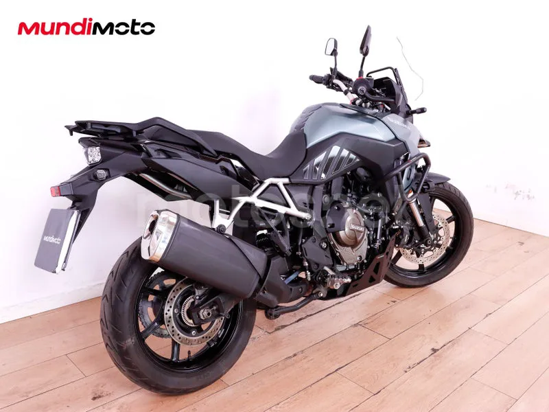 Suzuki V-Strom 800 - Vista 3