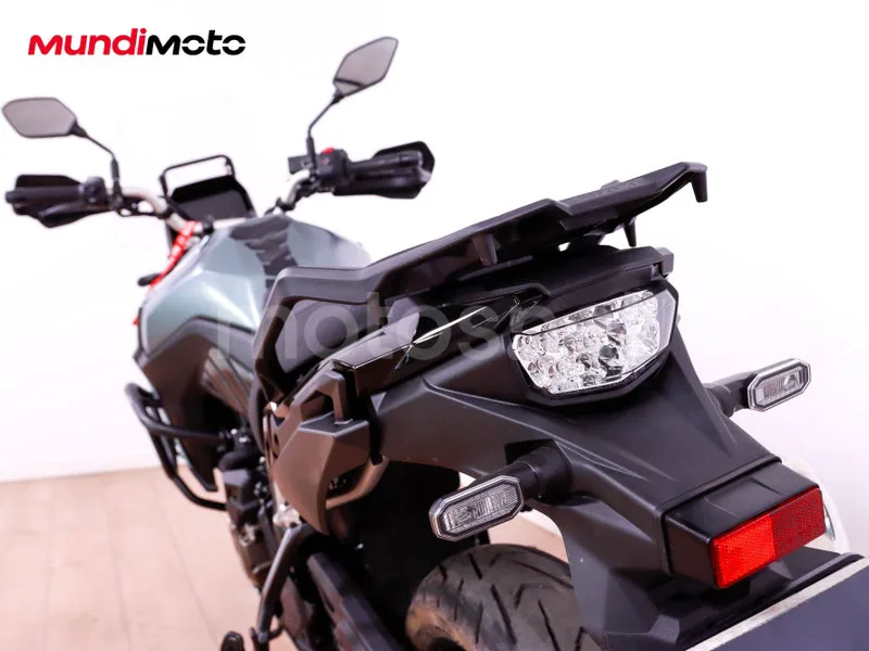 Suzuki V-Strom 800 - Vista 9