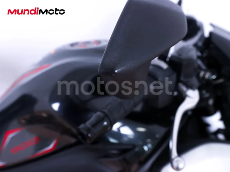 Kawasaki Z900 - Vista 14