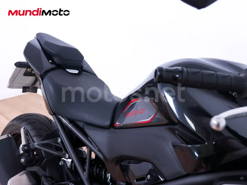 Kawasaki Z900 - Vista 18