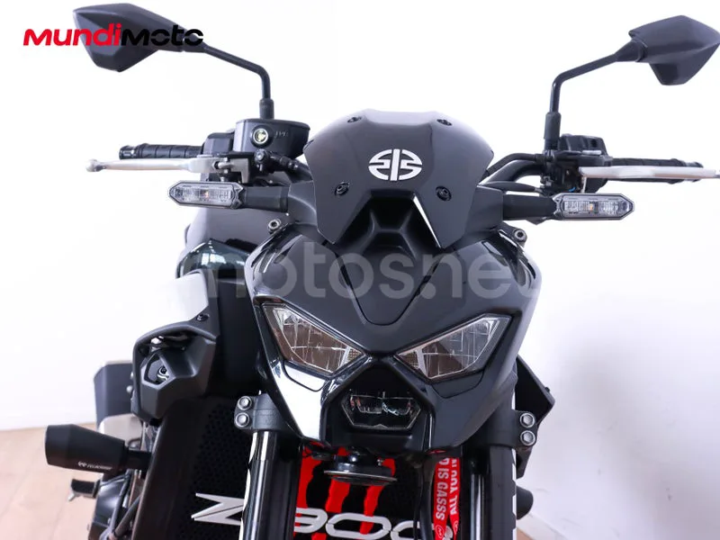 Kawasaki Z900 - Vista 5